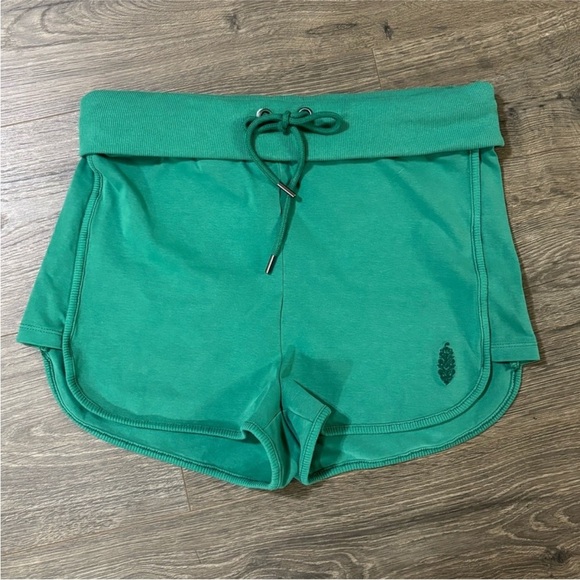 NWOT* FP Movement Limitless Shorts - Heritage Green - Picture 1 of 6